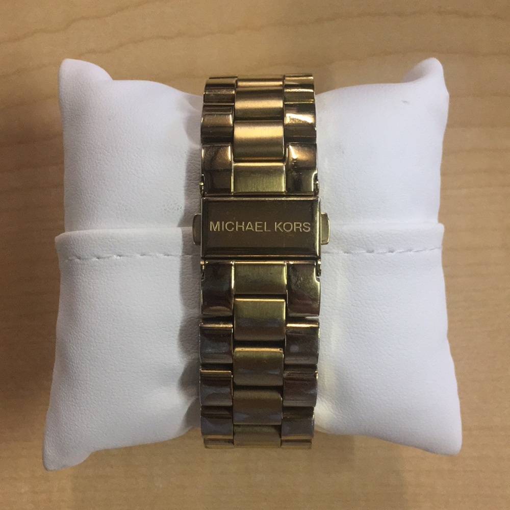 Michael Kors Watch - Picture 3 of 8